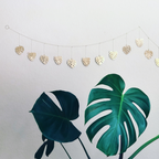 Monstera Hammered Brass - Decorative Garland